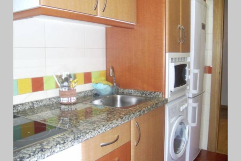 Apartamentosarturo Llanes Laplaza 2ºc المظهر الخارجي الصورة