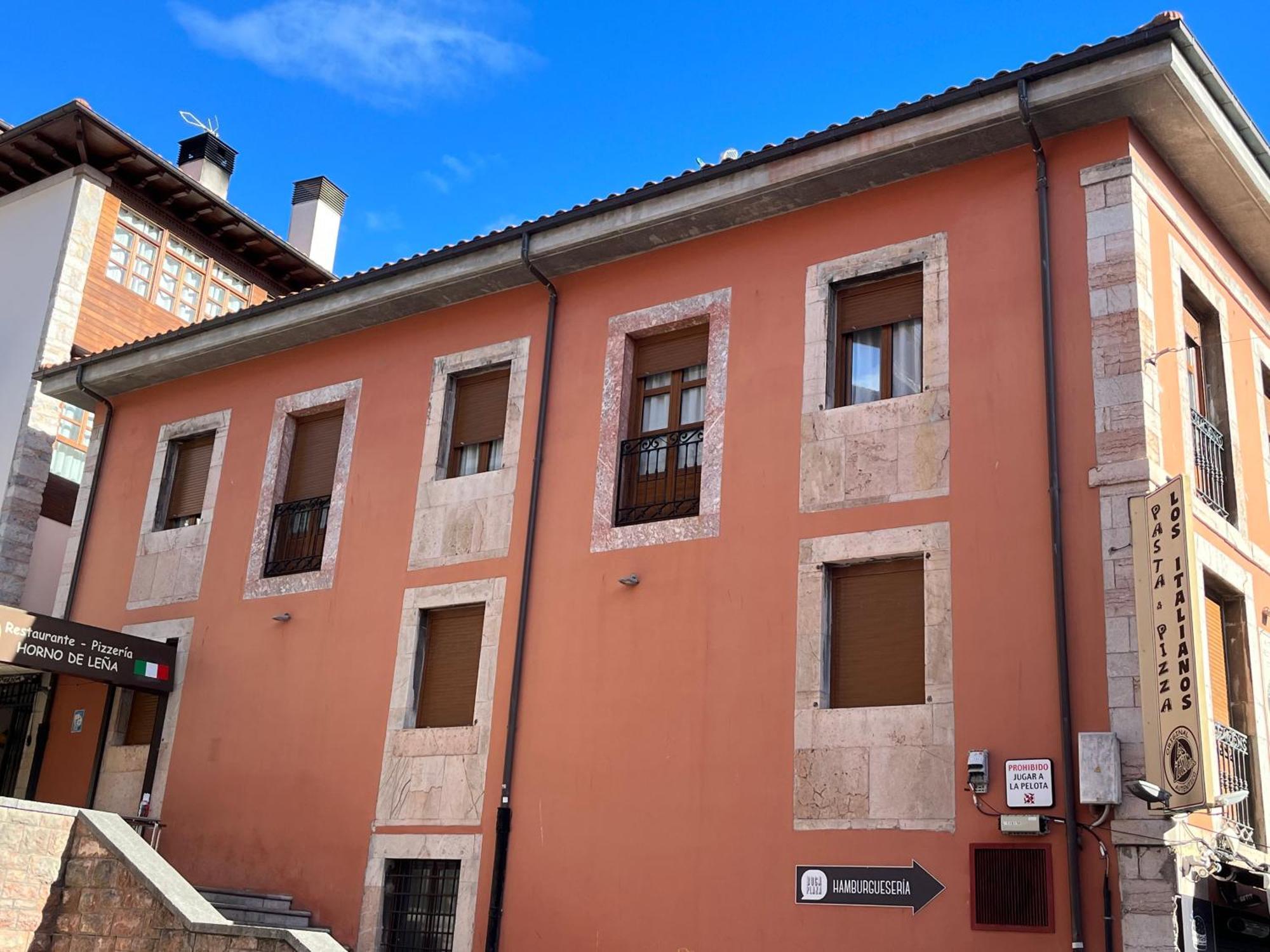 Apartamentosarturo Llanes Laplaza 2ºc المظهر الخارجي الصورة